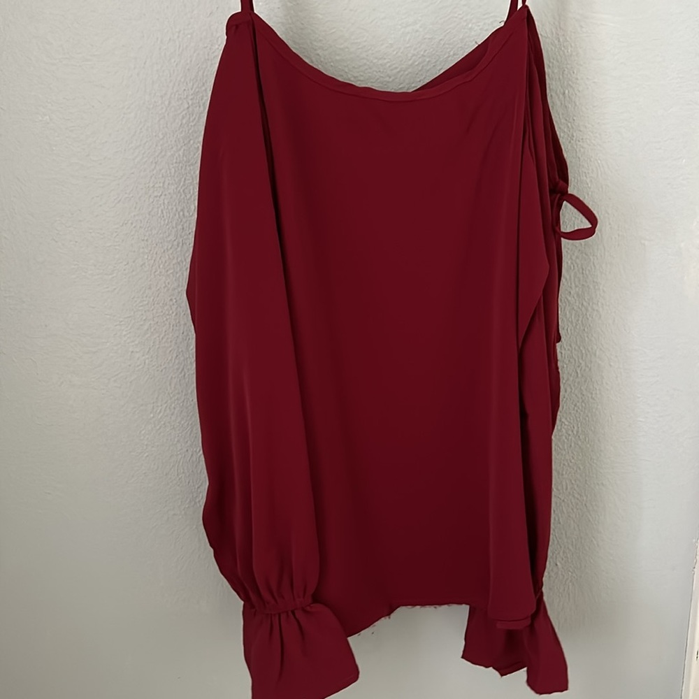 Red top - Picture 6 of 6